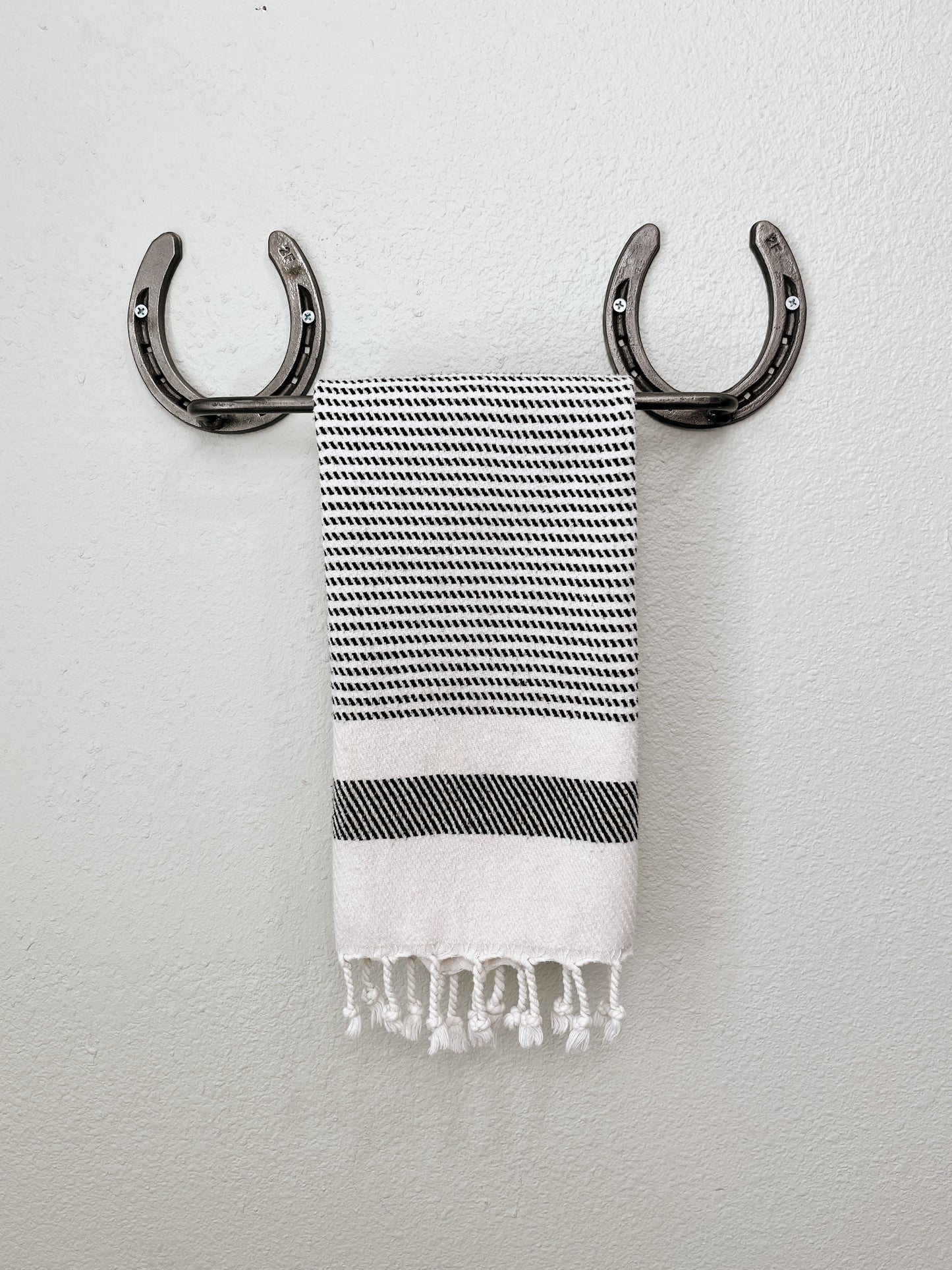 Horseshoe Towel Bar Hanger