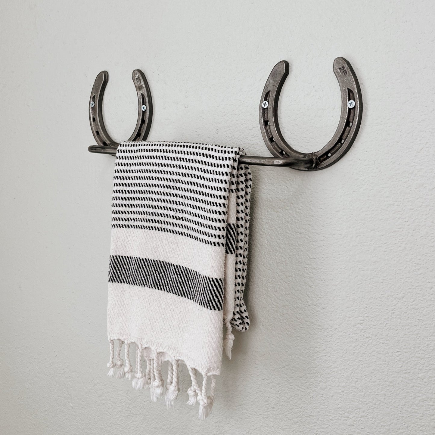 Horseshoe Towel Bar Hanger